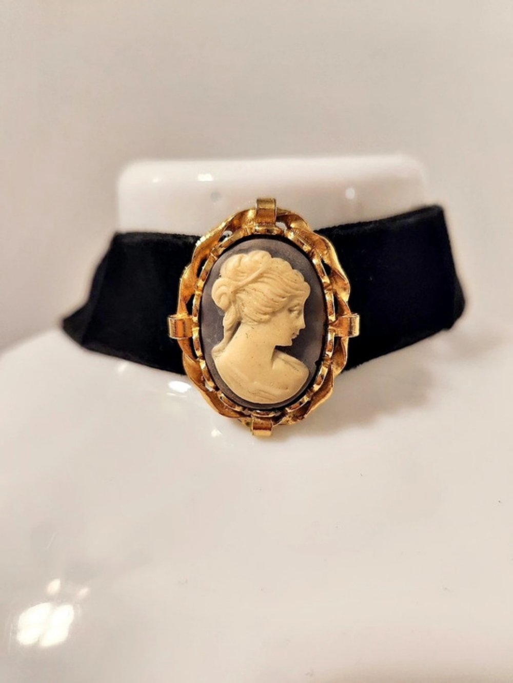 Victorian Revival Black Velvet Cameo Choker Gold-Tone Belt Style Adjuster